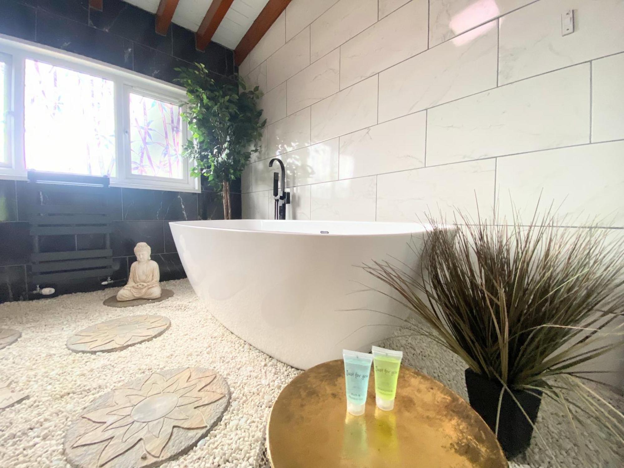 Kaoglen Zen-Feature Bath-Dunkeld-Route 500 Villa Balnald Exterior photo